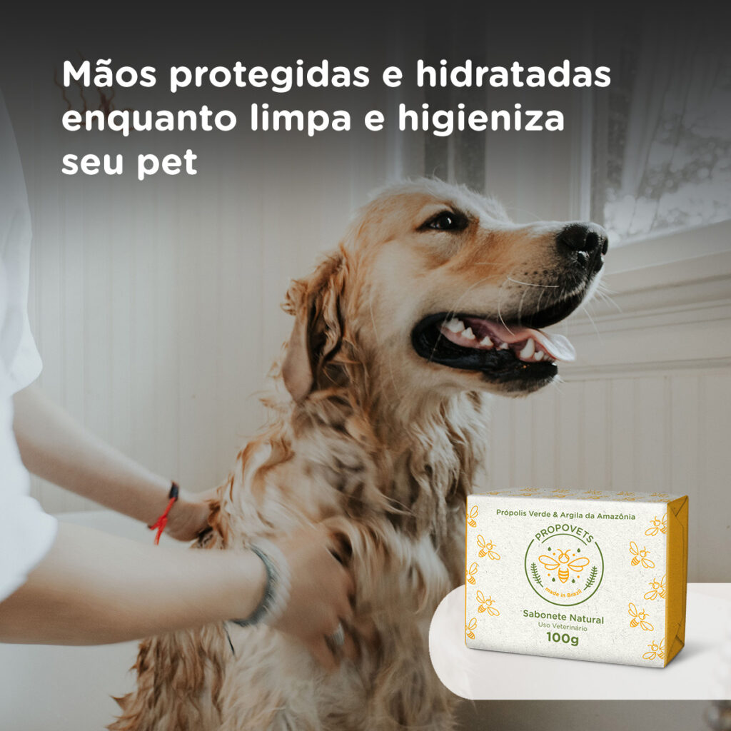 MÃOS PROTEGIDAS E HIDRATADAS ENQUANTO LIMPA E HIGIENIZA SEU PET